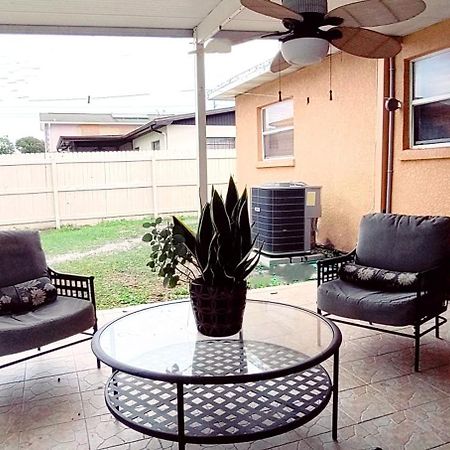 House Close To Downtown, Airport, Raymond James Stadium, And Many More Places タンパ エクステリア 写真