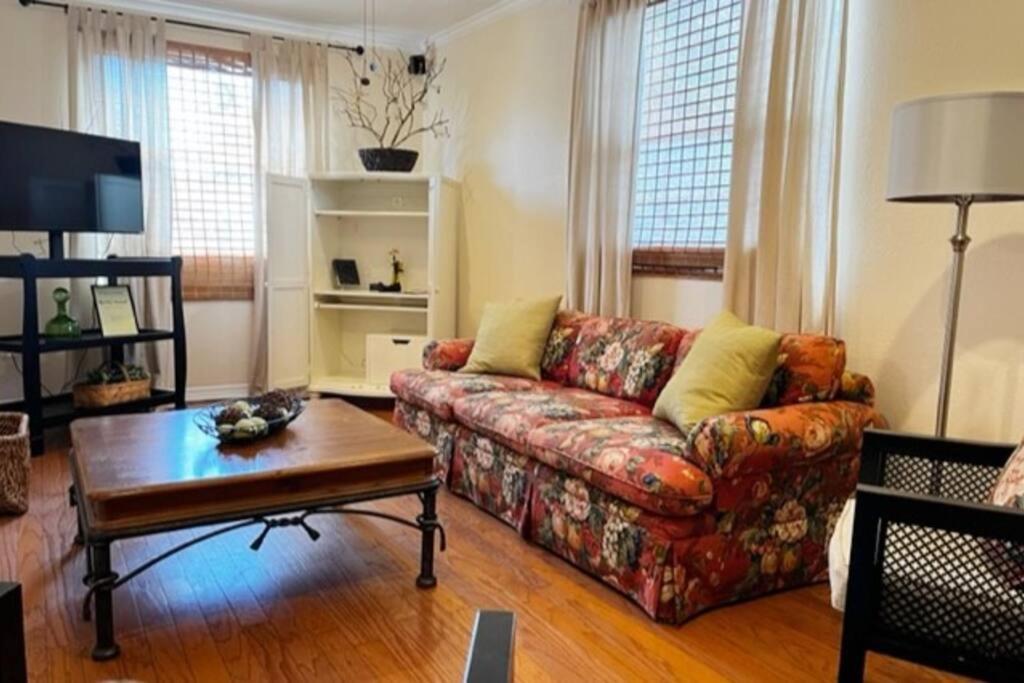 House Close To Downtown, Airport, Raymond James Stadium, And Many More Places タンパ エクステリア 写真