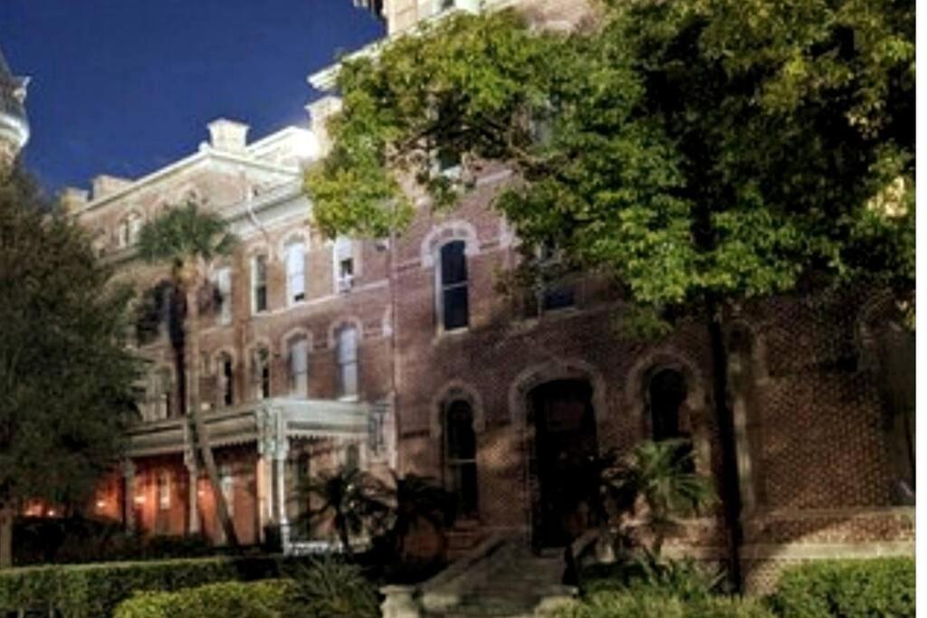House Close To Downtown, Airport, Raymond James Stadium, And Many More Places タンパ エクステリア 写真