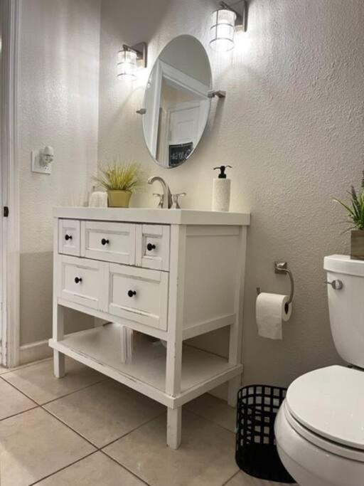 House Close To Downtown, Airport, Raymond James Stadium, And Many More Places タンパ エクステリア 写真